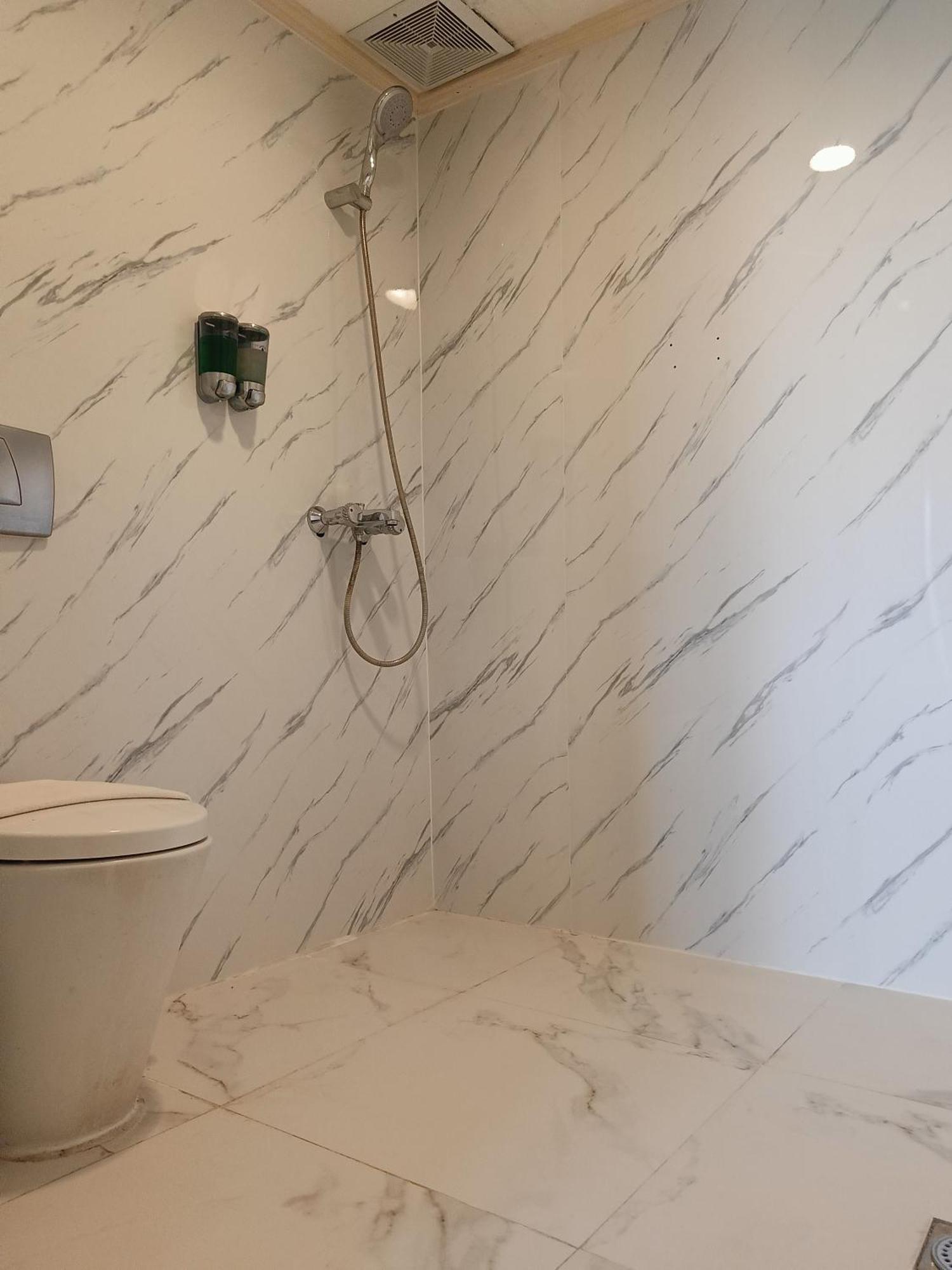Lux Tychi Hotel Malang Bagian luar foto