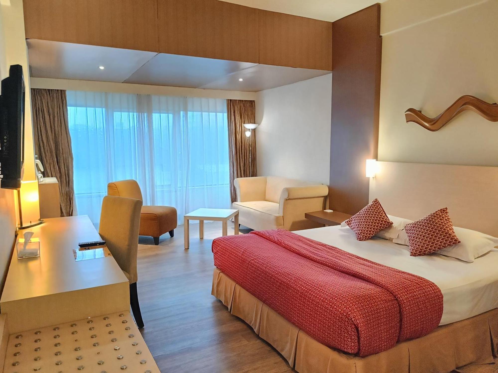 Lux Tychi Hotel Malang Bagian luar foto
